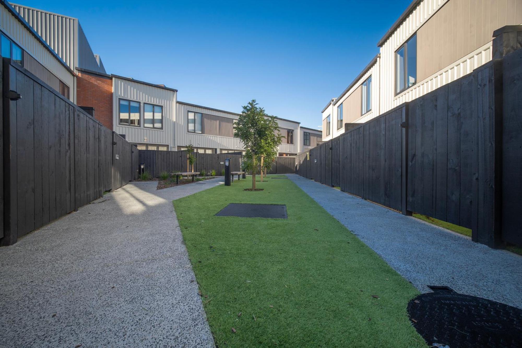 Modern Townhouse Close To City With Full Kitchen - Ellerslie Auckland Buitenkant foto